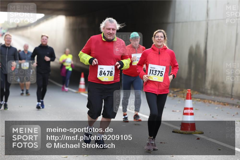 05.10.2025 - 20. swb-Marathon Bremen Michael Strokosch http://msf.ph/oto/9209105 05.10.2025 11:07:56 Laufen 8476, 2, 11375 meine-sportfotos.de