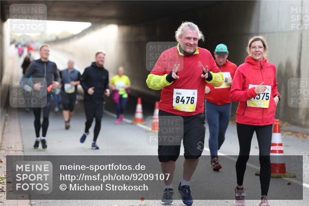 05.10.2025 - 20. swb-Marathon Bremen Michael Strokosch http://msf.ph/oto/9209107 05.10.2025 11:07:56 Laufen 8476, 375 meine-sportfotos.de