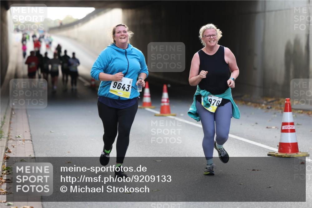 05.10.2025 - 20. swb-Marathon Bremen Michael Strokosch http://msf.ph/oto/9209133 05.10.2025 11:08:08 Laufen 9643, 976 meine-sportfotos.de