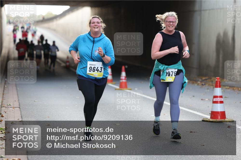 05.10.2025 - 20. swb-Marathon Bremen Michael Strokosch http://msf.ph/oto/9209136 05.10.2025 11:08:08 Laufen 9643, 976 meine-sportfotos.de