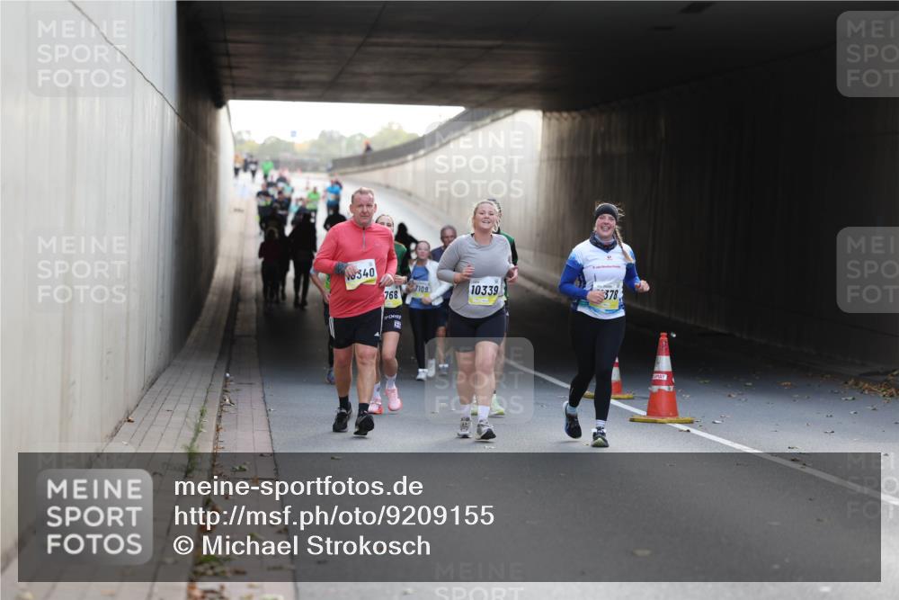 05.10.2025 - 20. swb-Marathon Bremen Michael Strokosch http://msf.ph/oto/9209155 05.10.2025 11:08:20 Laufen 340, 768, 7109, 10339, 378 meine-sportfotos.de