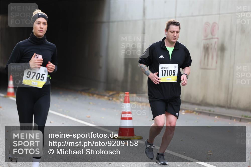 05.10.2025 - 20. swb-Marathon Bremen Michael Strokosch http://msf.ph/oto/9209158 05.10.2025 11:11:53 Laufen 9705, 11109 meine-sportfotos.de