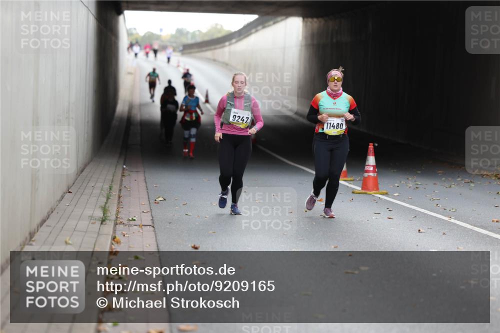 05.10.2025 - 20. swb-Marathon Bremen Michael Strokosch http://msf.ph/oto/9209165 05.10.2025 11:11:59 Laufen 9247, 11480 meine-sportfotos.de