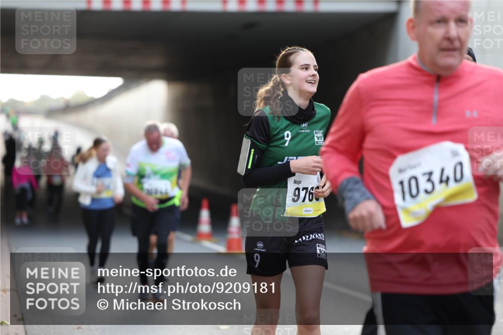 05.10.2025 - 20. swb-Marathon Bremen Michael Strokosch http://msf.ph/oto/9209181 05.10.2025 11:08:28 Laufen 9, 976, 10340 meine-sportfotos.de