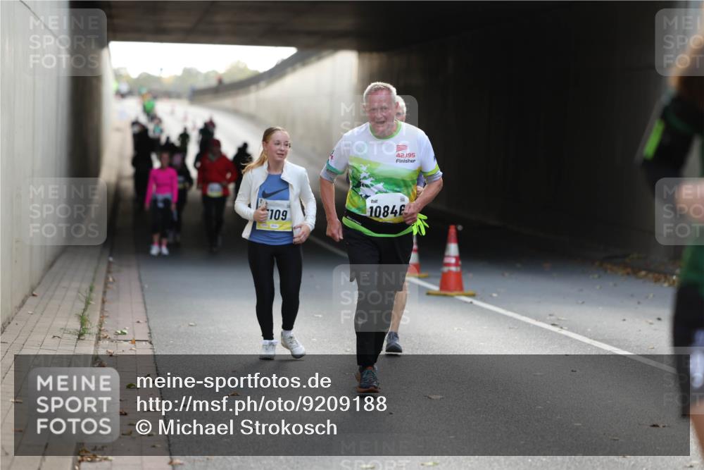 05.10.2025 - 20. swb-Marathon Bremen Michael Strokosch http://msf.ph/oto/9209188 05.10.2025 11:08:29 Laufen 42, 195, 109, 10846 meine-sportfotos.de