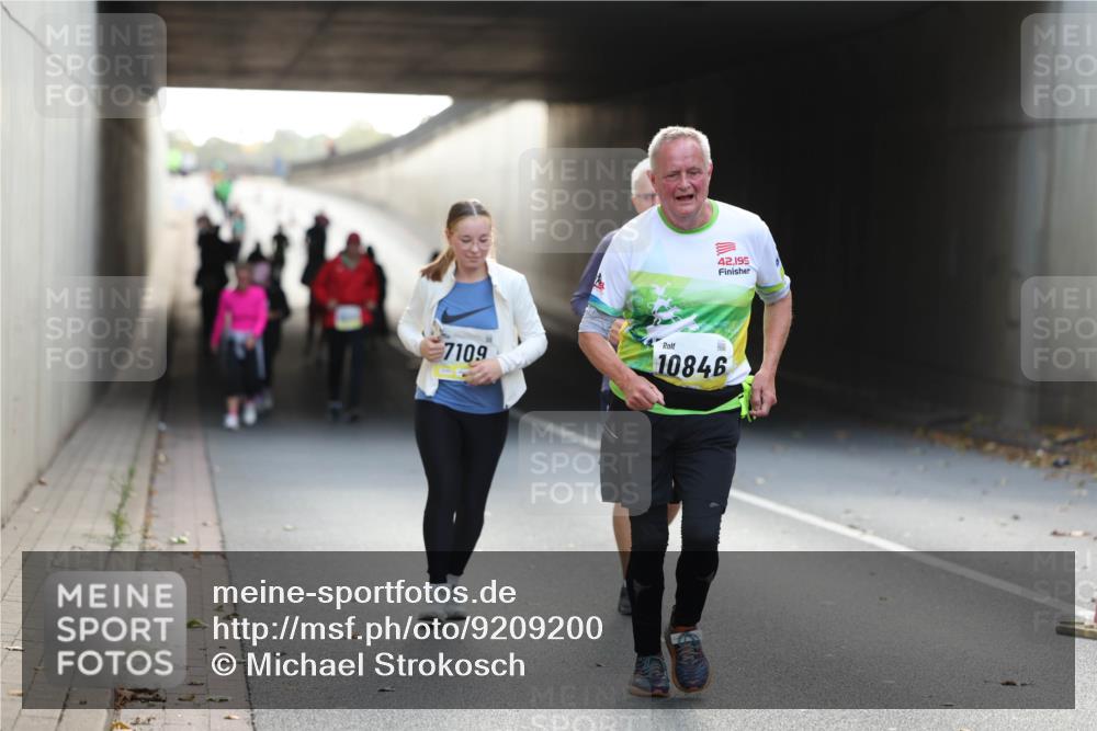 05.10.2025 - 20. swb-Marathon Bremen Michael Strokosch http://msf.ph/oto/9209200 05.10.2025 11:08:31 Laufen 42, 195, 7109, 10846 meine-sportfotos.de