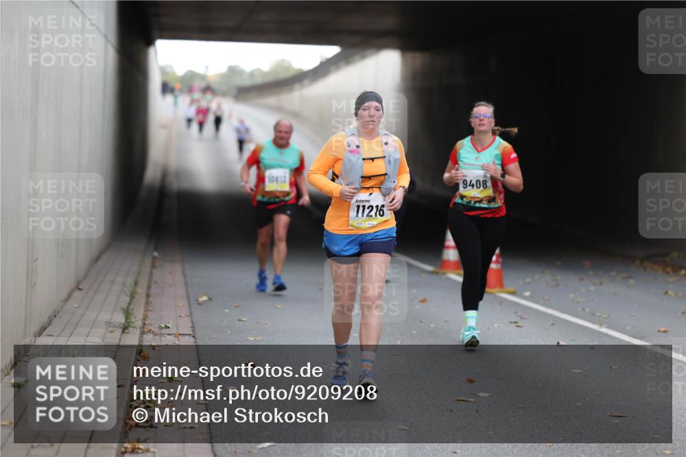 05.10.2025 - 20. swb-Marathon Bremen Michael Strokosch http://msf.ph/oto/9209208 05.10.2025 11:12:21 Laufen 10612, 11216, 9408 meine-sportfotos.de