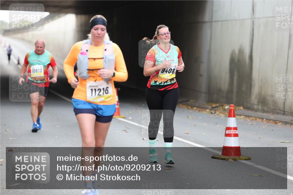 05.10.2025 - 20. swb-Marathon Bremen Michael Strokosch http://msf.ph/oto/9209213 05.10.2025 11:12:23 Laufen 10613, 11216, 9408 meine-sportfotos.de