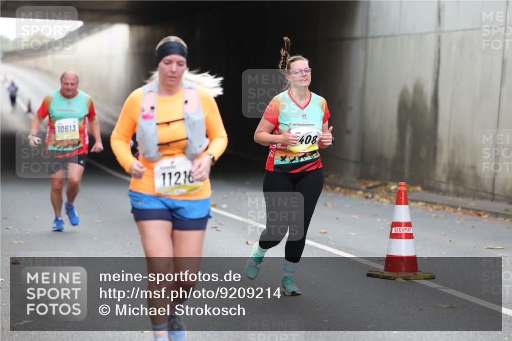 05.10.2025 - 20. swb-Marathon Bremen Michael Strokosch http://msf.ph/oto/9209214 05.10.2025 11:12:23 Laufen 10613, 11216, 20, 408 meine-sportfotos.de