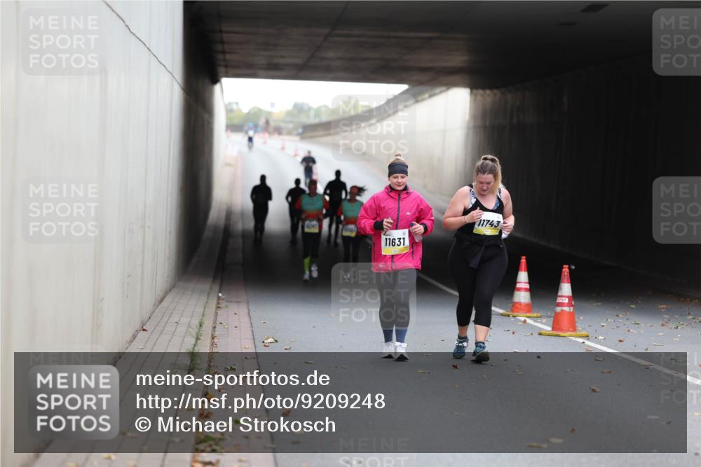 05.10.2025 - 20. swb-Marathon Bremen Michael Strokosch http://msf.ph/oto/9209248 05.10.2025 11:13:05 Laufen 11631, 11743 meine-sportfotos.de
