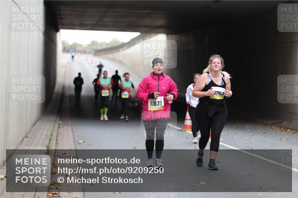 05.10.2025 - 20. swb-Marathon Bremen Michael Strokosch http://msf.ph/oto/9209250 05.10.2025 11:13:07 Laufen 11631, 1743 meine-sportfotos.de