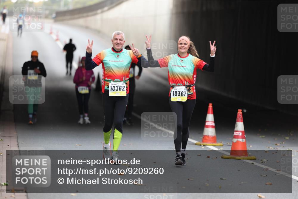05.10.2025 - 20. swb-Marathon Bremen Michael Strokosch http://msf.ph/oto/9209260 05.10.2025 11:13:14 Laufen 20, 20, 10362, 10361 meine-sportfotos.de