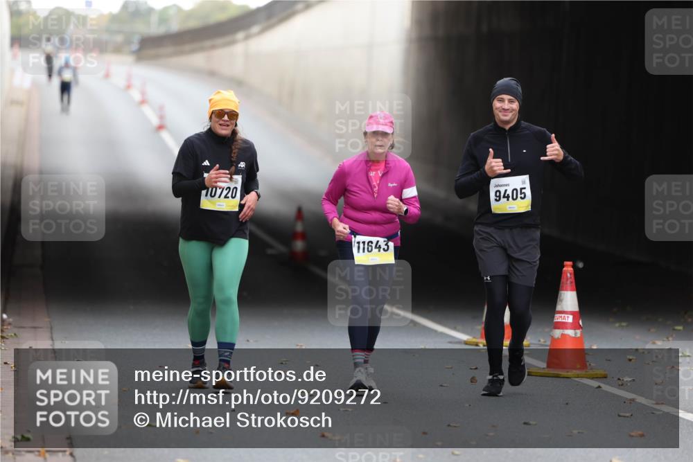05.10.2025 - 20. swb-Marathon Bremen Michael Strokosch http://msf.ph/oto/9209272 05.10.2025 11:13:22 Laufen 10720, 11643, 1, 9405 meine-sportfotos.de