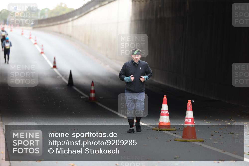 05.10.2025 - 20. swb-Marathon Bremen Michael Strokosch http://msf.ph/oto/9209285 05.10.2025 11:13:38 Laufen  meine-sportfotos.de
