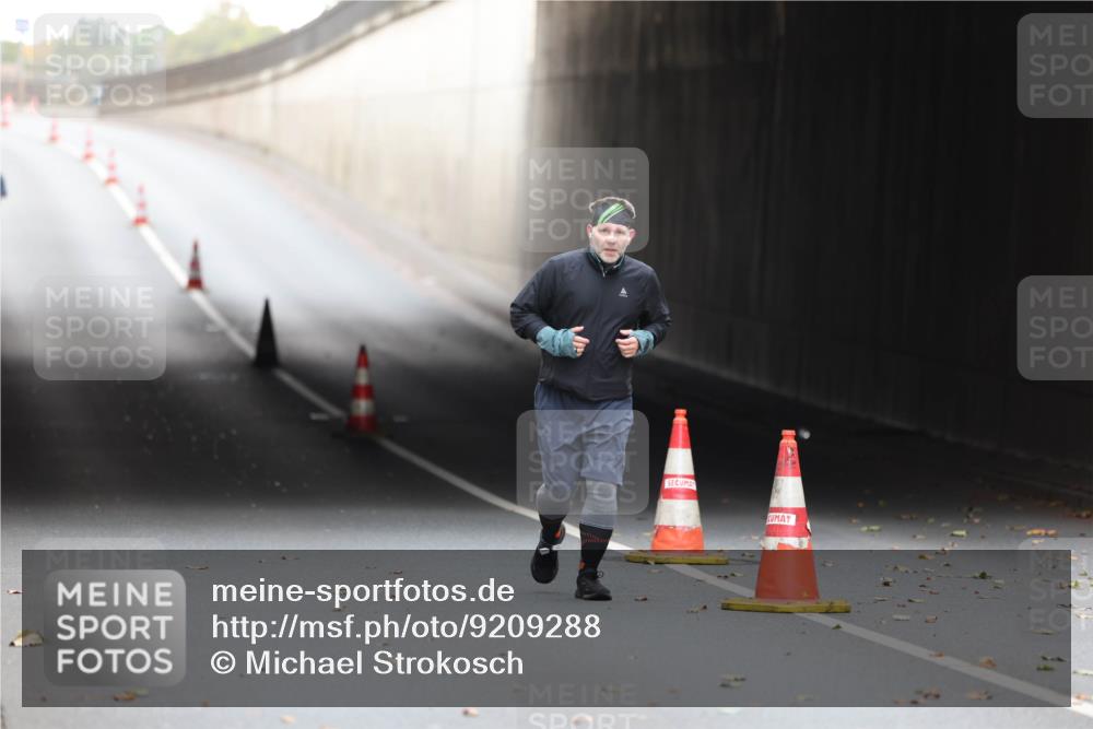 05.10.2025 - 20. swb-Marathon Bremen Michael Strokosch http://msf.ph/oto/9209288 05.10.2025 11:13:39 Laufen  meine-sportfotos.de