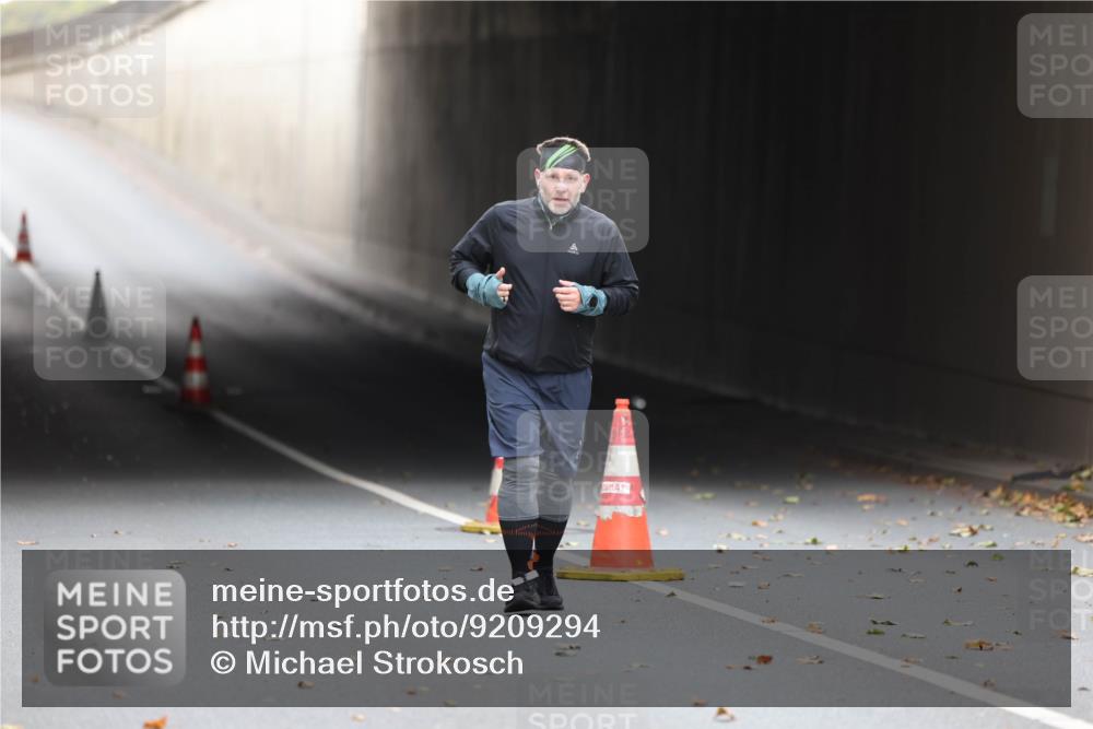 05.10.2025 - 20. swb-Marathon Bremen Michael Strokosch http://msf.ph/oto/9209294 05.10.2025 11:13:41 Laufen  meine-sportfotos.de