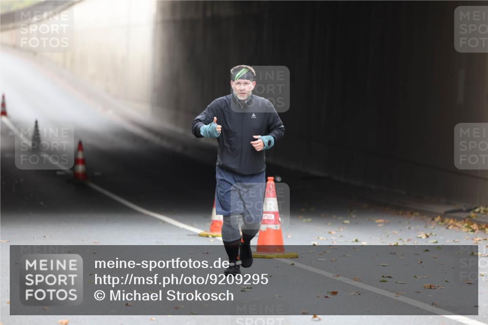 05.10.2025 - 20. swb-Marathon Bremen Michael Strokosch http://msf.ph/oto/9209295 05.10.2025 11:13:41 Laufen  meine-sportfotos.de