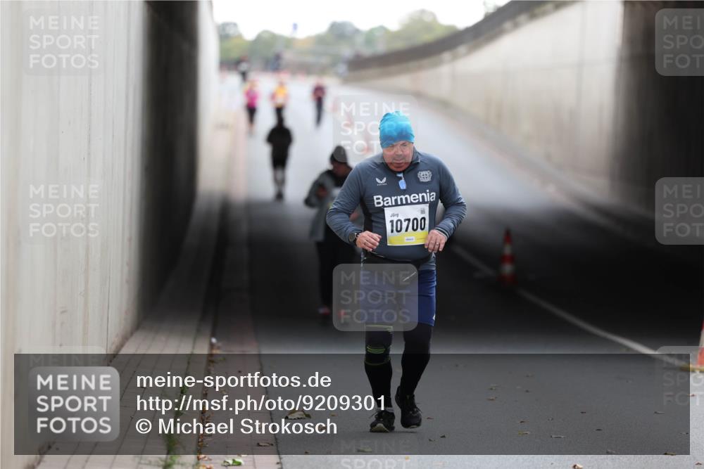 05.10.2025 - 20. swb-Marathon Bremen Michael Strokosch http://msf.ph/oto/9209301 05.10.2025 11:14:17 Laufen 10700 meine-sportfotos.de