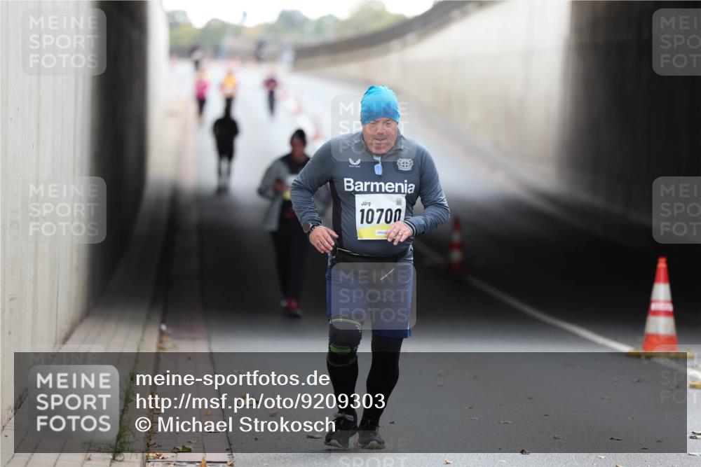 05.10.2025 - 20. swb-Marathon Bremen Michael Strokosch http://msf.ph/oto/9209303 05.10.2025 11:14:18 Laufen 10700 meine-sportfotos.de