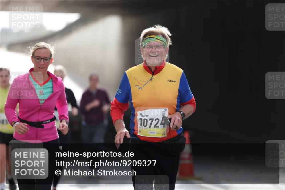 05.10.2025 - 20. swb-Marathon Bremen Michael Strokosch http://msf.ph/oto/9209327 05.10.2025 11:15:06 Laufen 10, 10724 meine-sportfotos.de