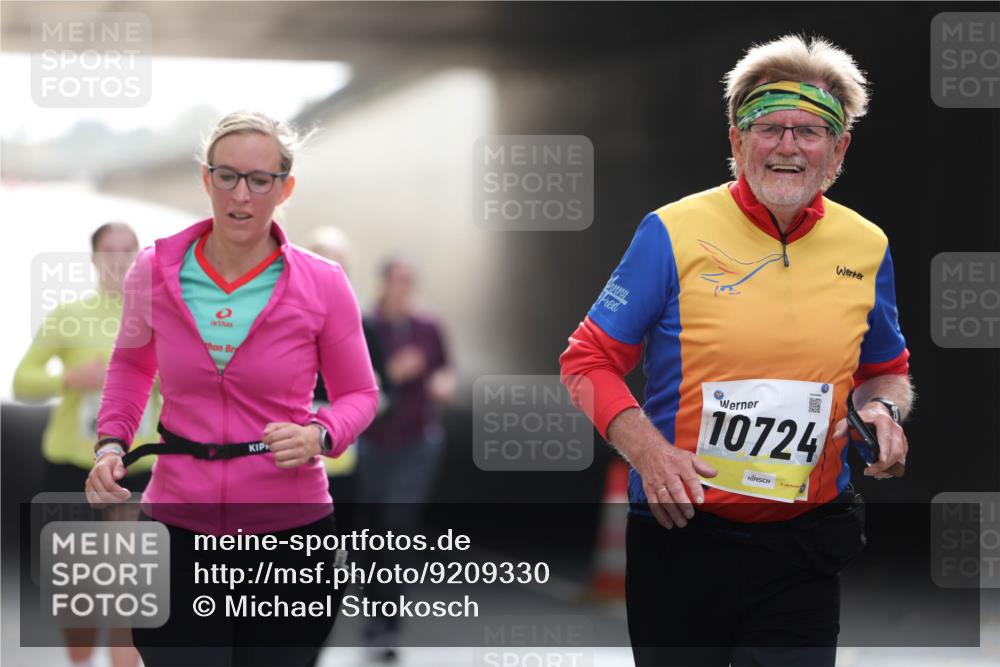 05.10.2025 - 20. swb-Marathon Bremen Michael Strokosch http://msf.ph/oto/9209330 05.10.2025 11:15:07 Laufen 10724 meine-sportfotos.de