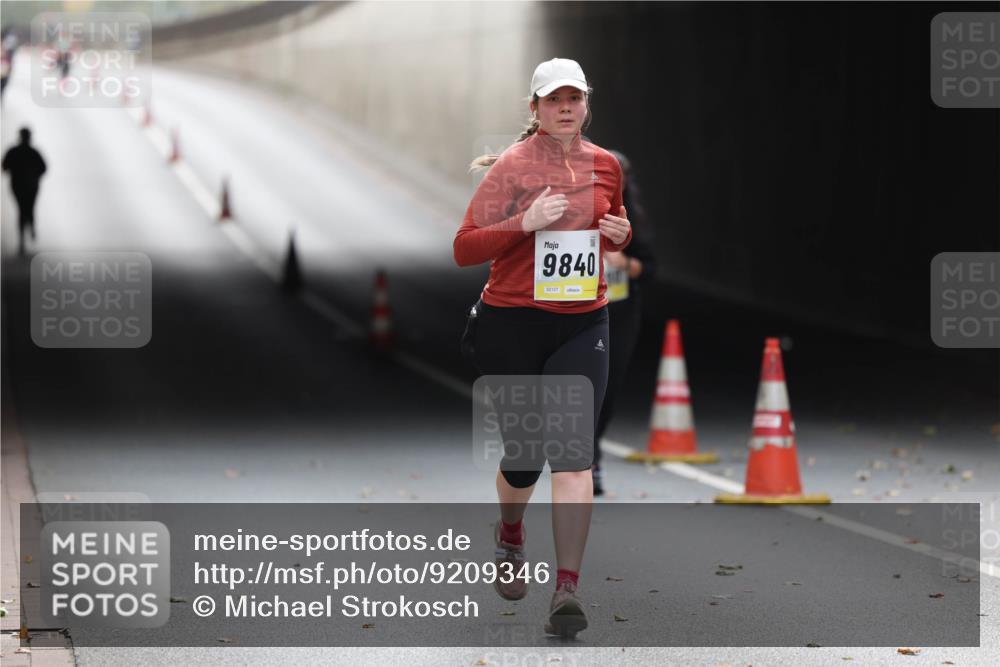 05.10.2025 - 20. swb-Marathon Bremen Michael Strokosch http://msf.ph/oto/9209346 05.10.2025 11:15:29 Laufen 9840, 02127 meine-sportfotos.de