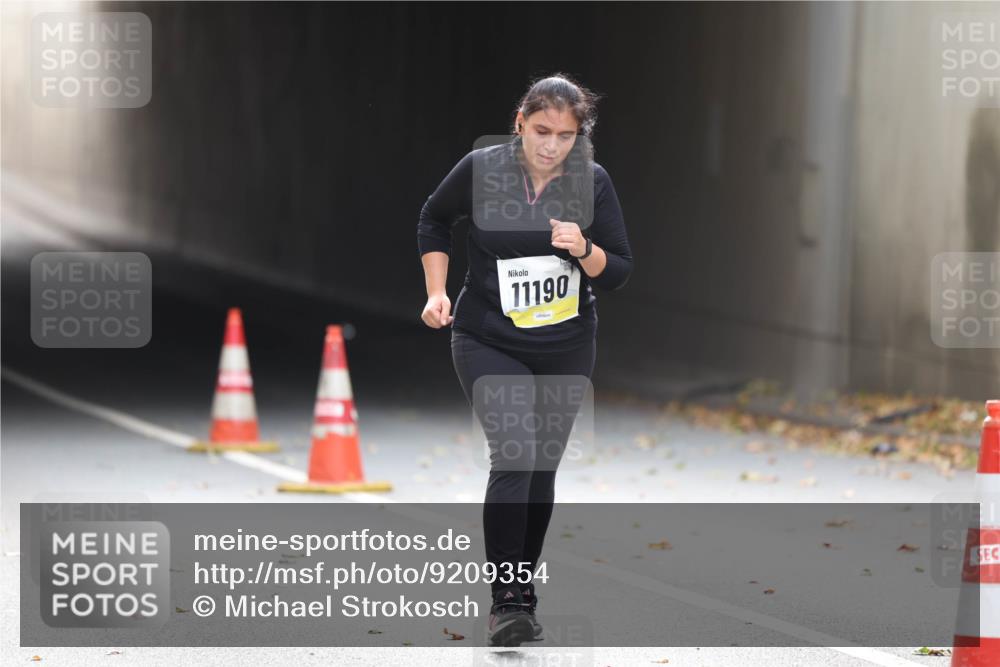 05.10.2025 - 20. swb-Marathon Bremen Michael Strokosch http://msf.ph/oto/9209354 05.10.2025 11:15:34 Laufen 11190 meine-sportfotos.de