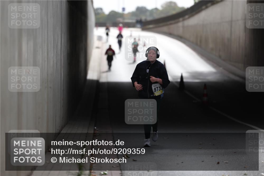 05.10.2025 - 20. swb-Marathon Bremen Michael Strokosch http://msf.ph/oto/9209359 05.10.2025 11:15:49 Laufen 973 meine-sportfotos.de