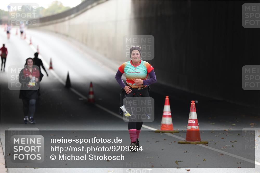 05.10.2025 - 20. swb-Marathon Bremen Michael Strokosch http://msf.ph/oto/9209364 05.10.2025 11:16:18 Laufen 996, 20 meine-sportfotos.de