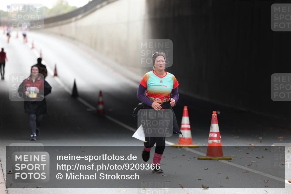 05.10.2025 - 20. swb-Marathon Bremen Michael Strokosch http://msf.ph/oto/9209366 05.10.2025 11:16:18 Laufen  meine-sportfotos.de