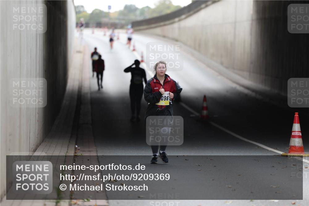 05.10.2025 - 20. swb-Marathon Bremen Michael Strokosch http://msf.ph/oto/9209369 05.10.2025 11:16:21 Laufen 9, 096 meine-sportfotos.de