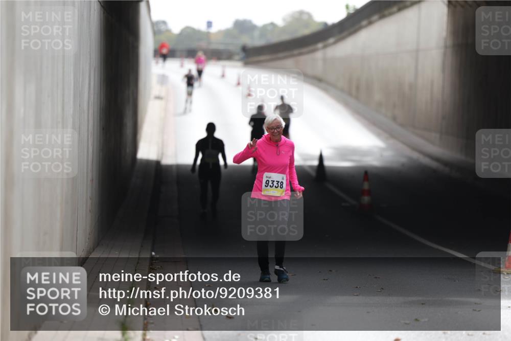 05.10.2025 - 20. swb-Marathon Bremen Michael Strokosch http://msf.ph/oto/9209381 05.10.2025 11:16:47 Laufen 9338 meine-sportfotos.de