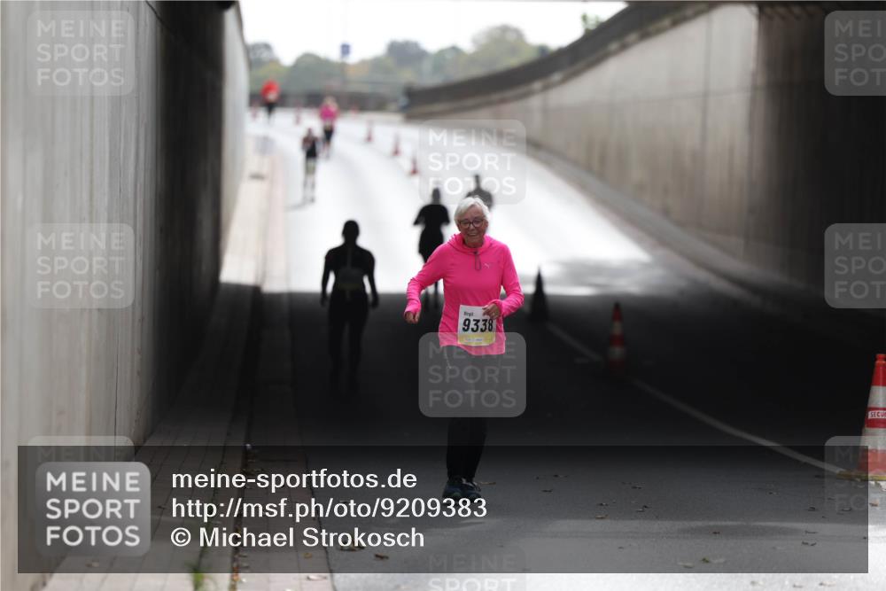 05.10.2025 - 20. swb-Marathon Bremen Michael Strokosch http://msf.ph/oto/9209383 05.10.2025 11:16:48 Laufen 4, 9338 meine-sportfotos.de