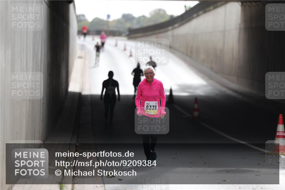 05.10.2025 - 20. swb-Marathon Bremen Michael Strokosch http://msf.ph/oto/9209384 05.10.2025 11:16:48 Laufen 4, 9338 meine-sportfotos.de