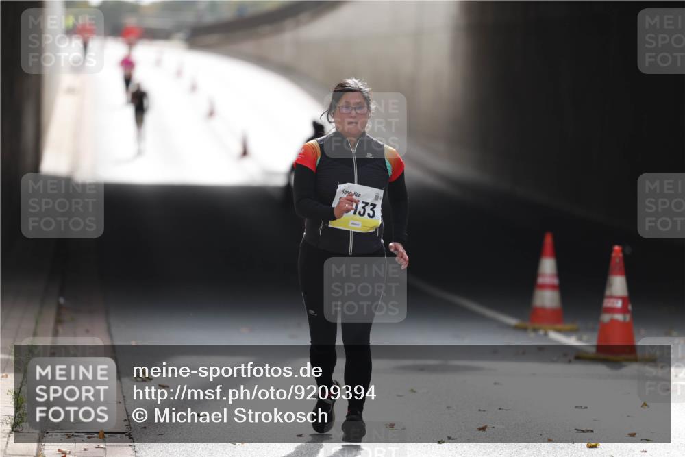 05.10.2025 - 20. swb-Marathon Bremen Michael Strokosch http://msf.ph/oto/9209394 05.10.2025 11:17:01 Laufen 133 meine-sportfotos.de