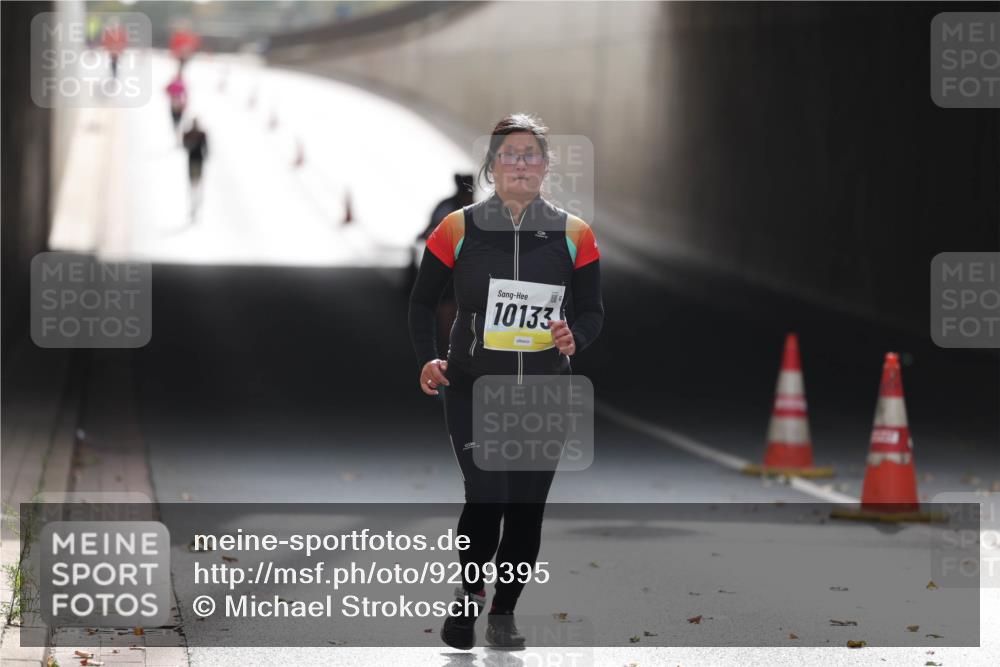 05.10.2025 - 20. swb-Marathon Bremen Michael Strokosch http://msf.ph/oto/9209395 05.10.2025 11:17:01 Laufen 10133 meine-sportfotos.de