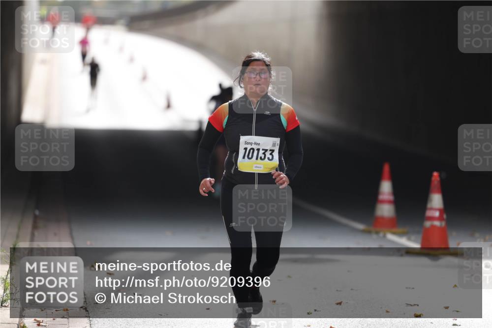 05.10.2025 - 20. swb-Marathon Bremen Michael Strokosch http://msf.ph/oto/9209396 05.10.2025 11:17:01 Laufen 10133 meine-sportfotos.de