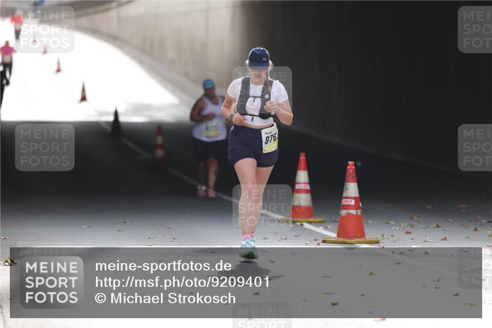 05.10.2025 - 20. swb-Marathon Bremen Michael Strokosch http://msf.ph/oto/9209401 05.10.2025 11:17:10 Laufen 976 meine-sportfotos.de