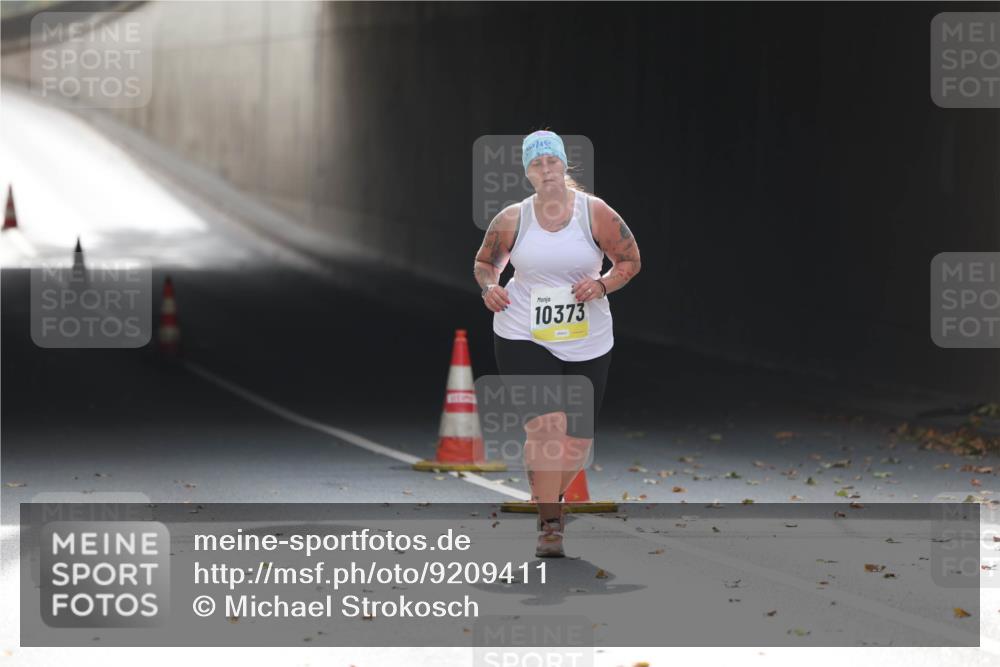 05.10.2025 - 20. swb-Marathon Bremen Michael Strokosch http://msf.ph/oto/9209411 05.10.2025 11:17:20 Laufen 10373 meine-sportfotos.de