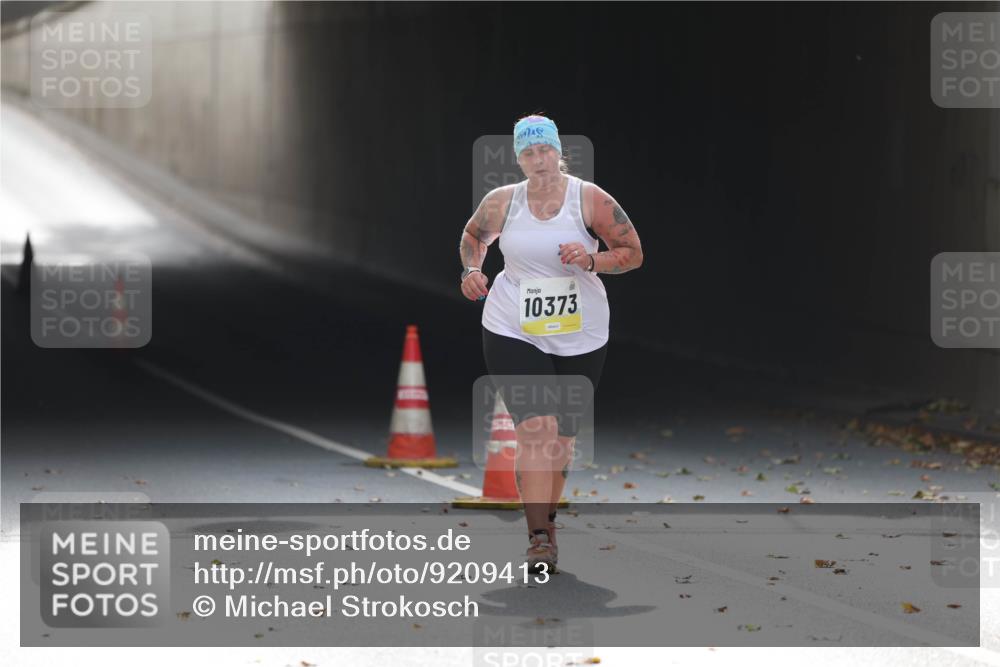 05.10.2025 - 20. swb-Marathon Bremen Michael Strokosch http://msf.ph/oto/9209413 05.10.2025 11:17:20 Laufen 10373 meine-sportfotos.de