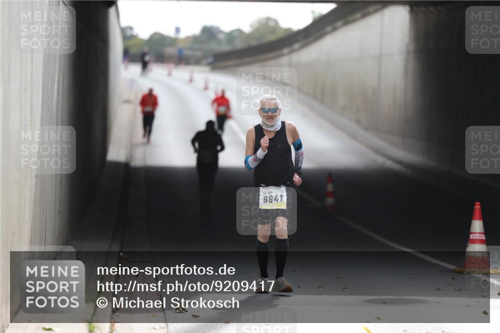 05.10.2025 - 20. swb-Marathon Bremen Michael Strokosch http://msf.ph/oto/9209417 05.10.2025 11:17:32 Laufen 9941 meine-sportfotos.de