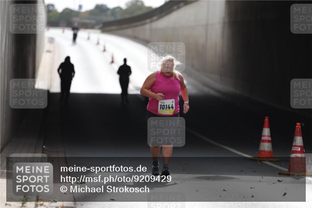 05.10.2025 - 20. swb-Marathon Bremen Michael Strokosch http://msf.ph/oto/9209429 05.10.2025 11:17:44 Laufen 10144 meine-sportfotos.de