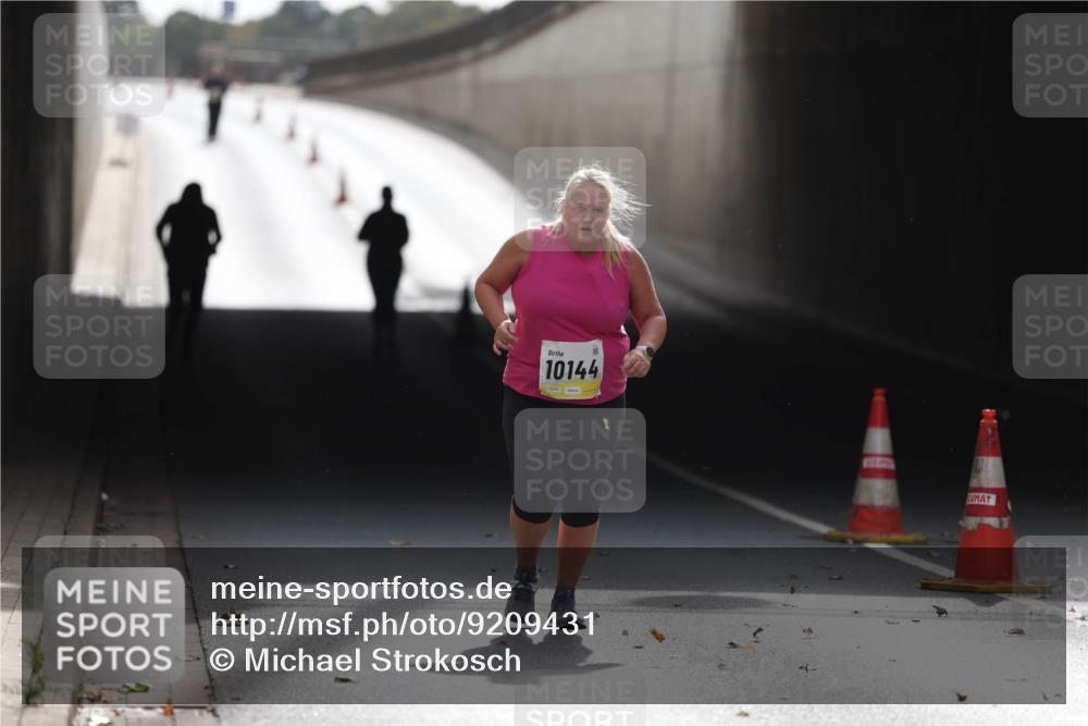 05.10.2025 - 20. swb-Marathon Bremen Michael Strokosch http://msf.ph/oto/9209431 05.10.2025 11:17:45 Laufen 10144 meine-sportfotos.de