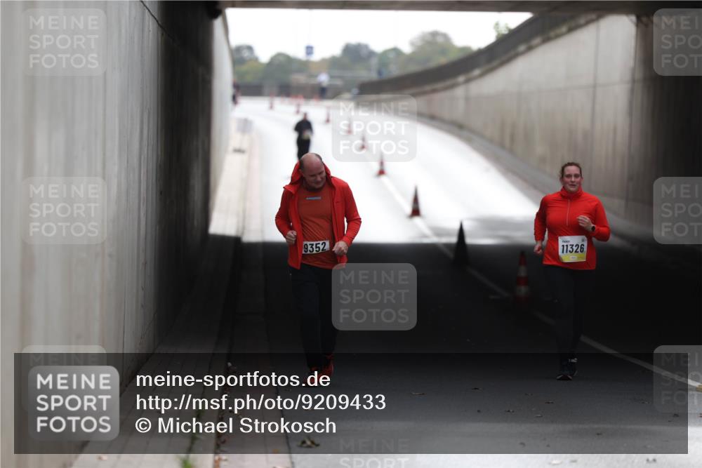 05.10.2025 - 20. swb-Marathon Bremen Michael Strokosch http://msf.ph/oto/9209433 05.10.2025 11:17:59 Laufen 9352, 11326 meine-sportfotos.de