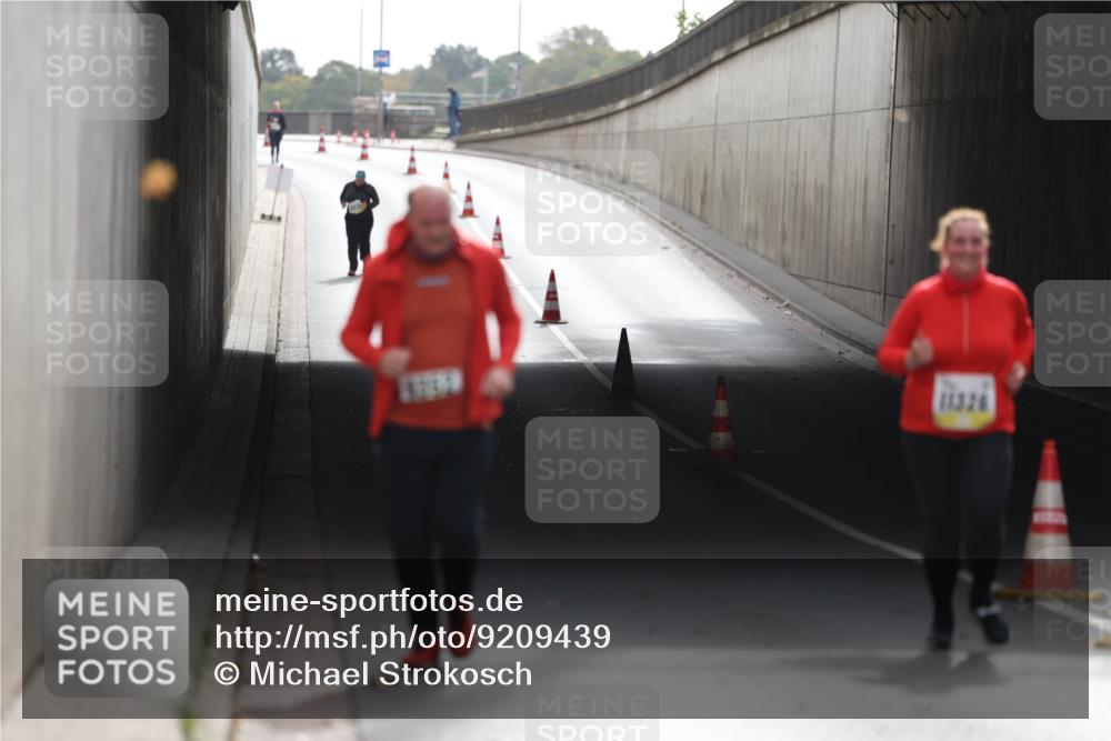 05.10.2025 - 20. swb-Marathon Bremen Michael Strokosch http://msf.ph/oto/9209439 05.10.2025 11:18:03 Laufen 7846, 11326 meine-sportfotos.de