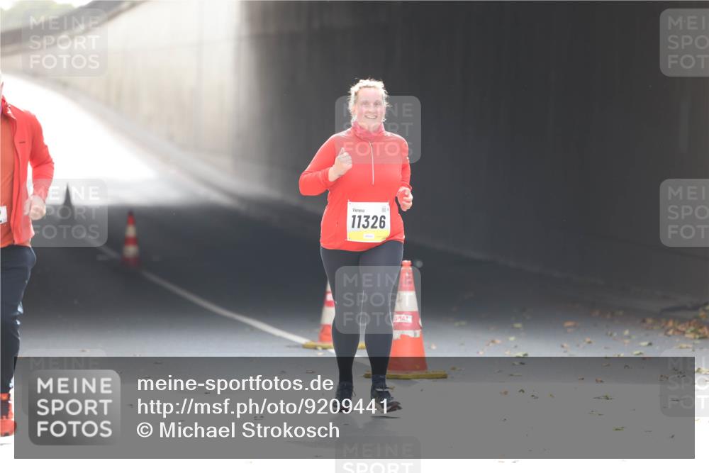 05.10.2025 - 20. swb-Marathon Bremen Michael Strokosch http://msf.ph/oto/9209441 05.10.2025 11:18:05 Laufen 11326 meine-sportfotos.de