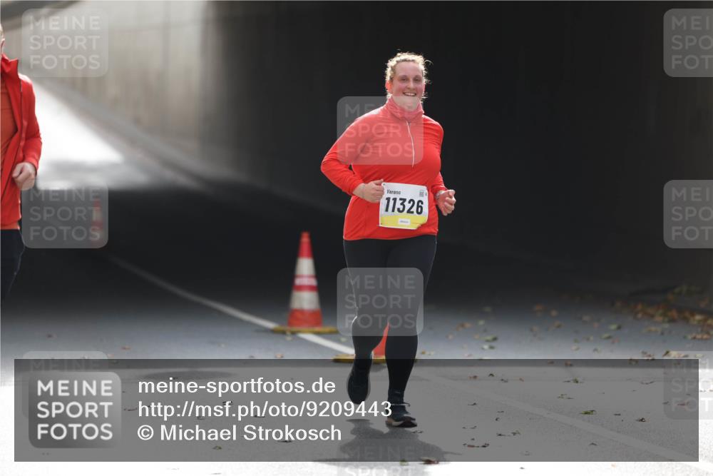 05.10.2025 - 20. swb-Marathon Bremen Michael Strokosch http://msf.ph/oto/9209443 05.10.2025 11:18:06 Laufen 11326 meine-sportfotos.de