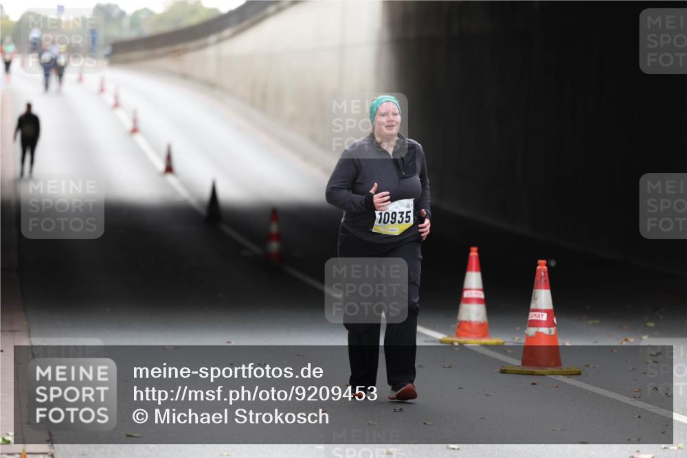 05.10.2025 - 20. swb-Marathon Bremen Michael Strokosch http://msf.ph/oto/9209453 05.10.2025 11:18:40 Laufen 10935 meine-sportfotos.de