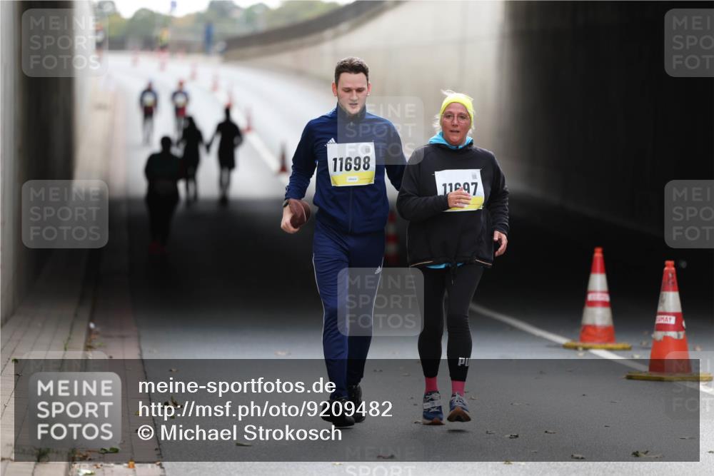 05.10.2025 - 20. swb-Marathon Bremen Michael Strokosch http://msf.ph/oto/9209482 05.10.2025 11:19:36 Laufen 11698, 11997 meine-sportfotos.de