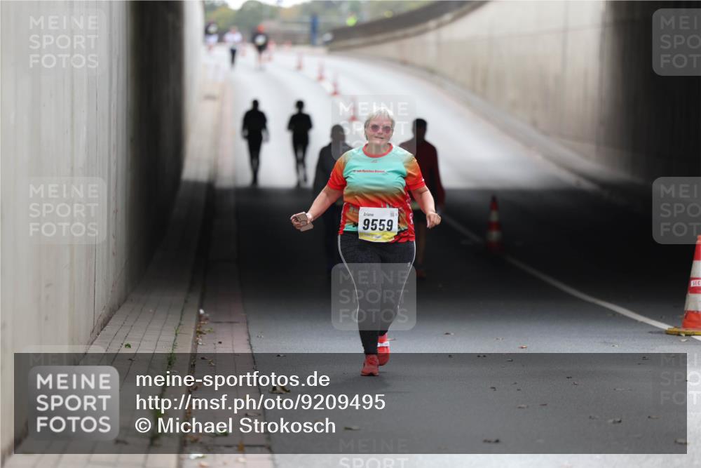 05.10.2025 - 20. swb-Marathon Bremen Michael Strokosch http://msf.ph/oto/9209495 05.10.2025 11:19:51 Laufen 9559 meine-sportfotos.de
